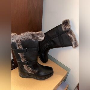 Women Black Leather Tall Boots Size 7 Ortho Line  New Comfort Weather Resistant